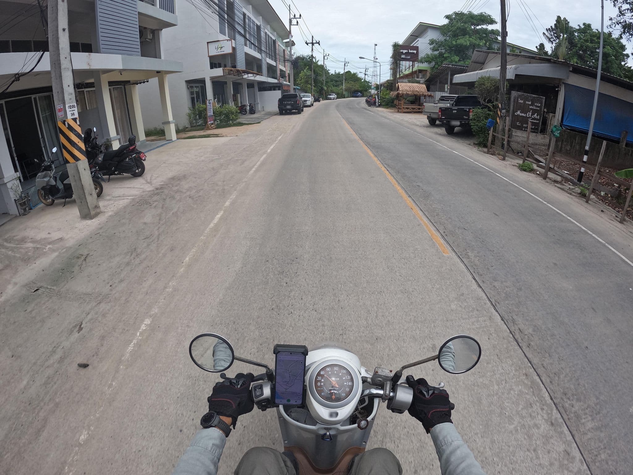 Street view near Phangan Barsay Hostel, Ko Pha Ngan