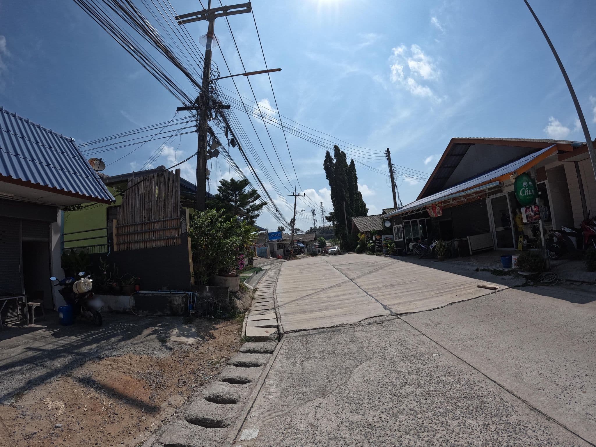 Street view near Sing Bungalow, Ko Pha Ngan