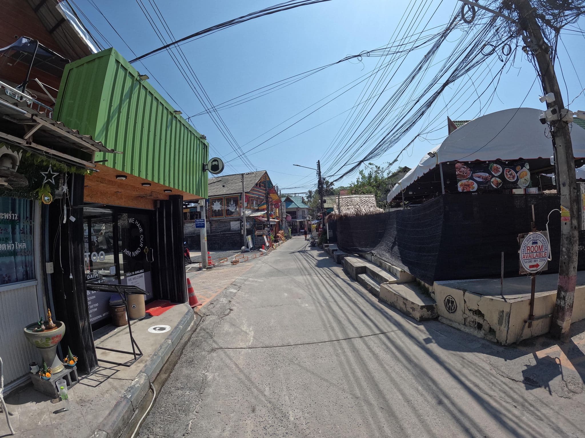 Street view near Tawan Hostel, Ko Pha Ngan