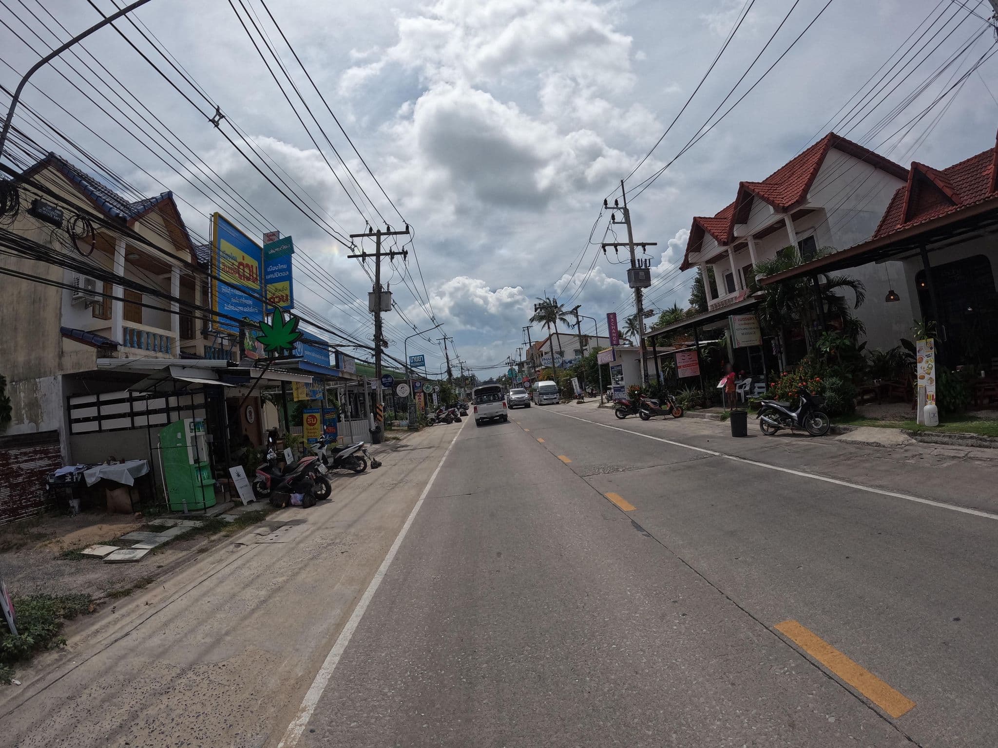 Street view near Majestic Hostel, Ko Pha Ngan
