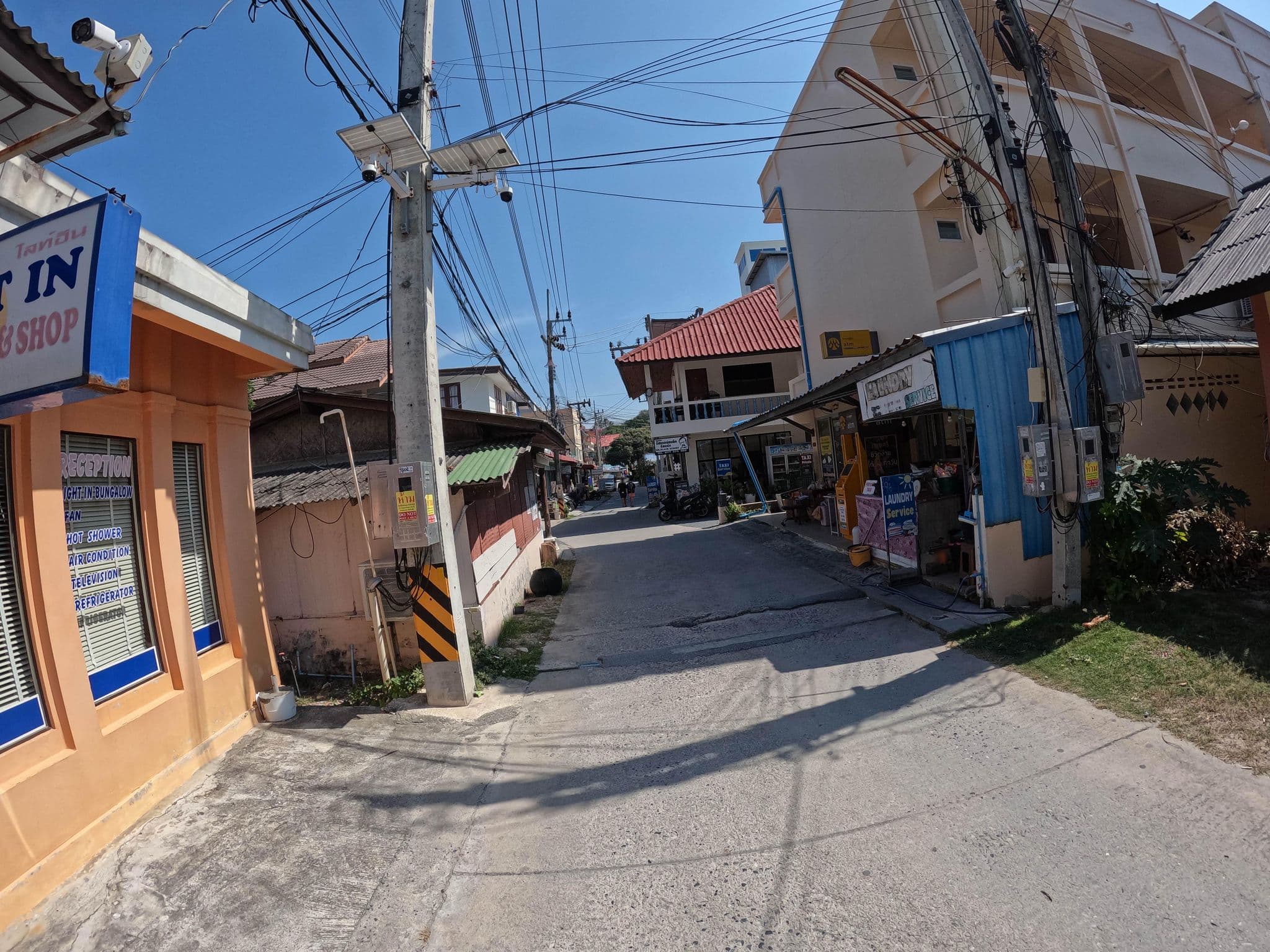 Street view near Black & White Bungalows, Ko Pha Ngan