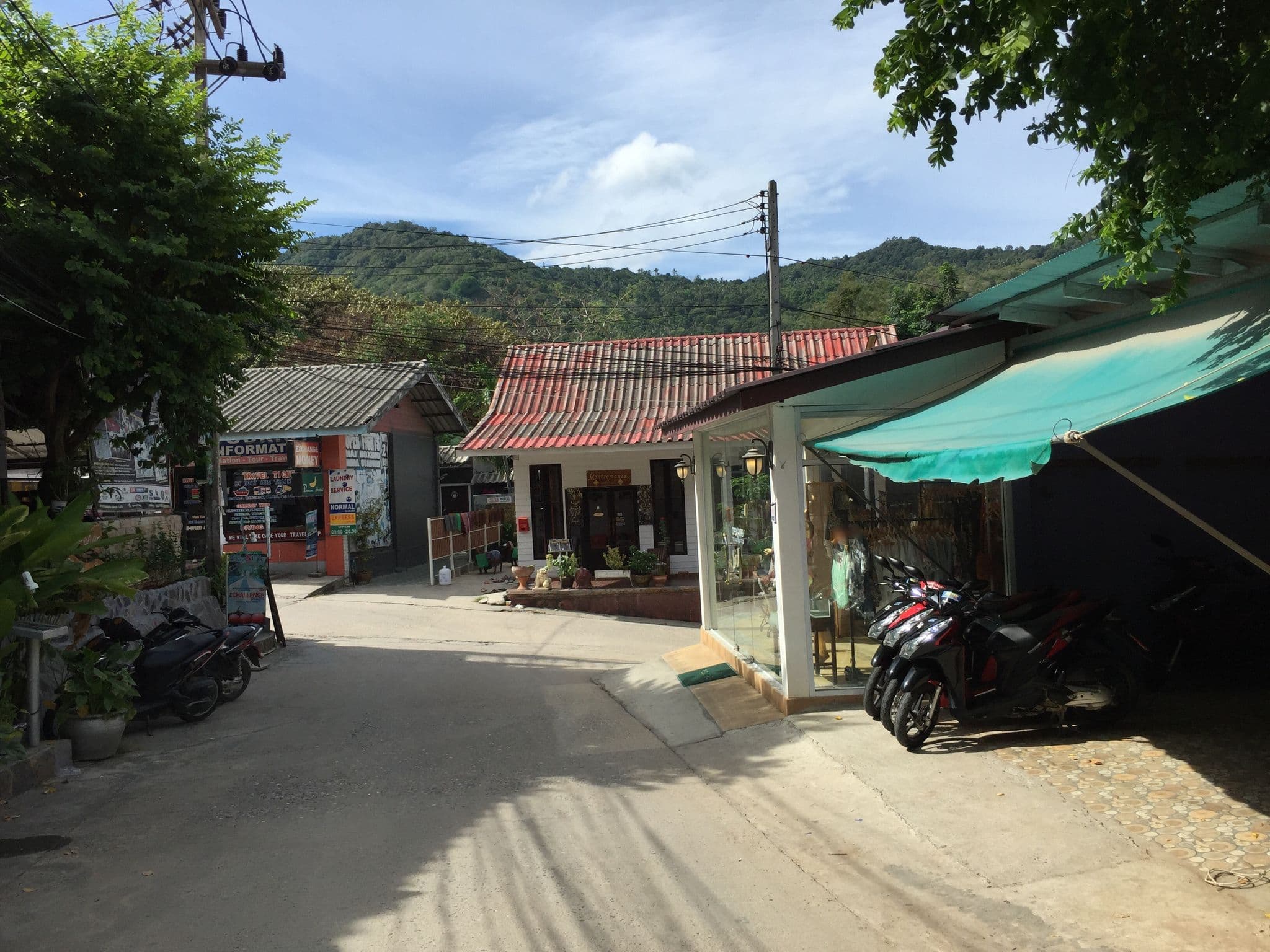 Street view near Palio Hostel, Ko Pha Ngan