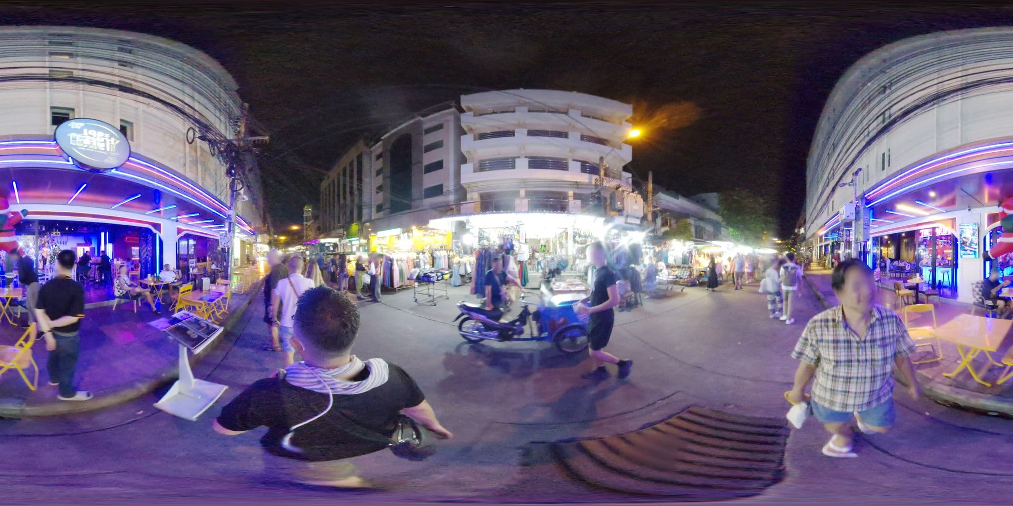 Street view near N.Y.B Guesthouse, Phra Nakhon