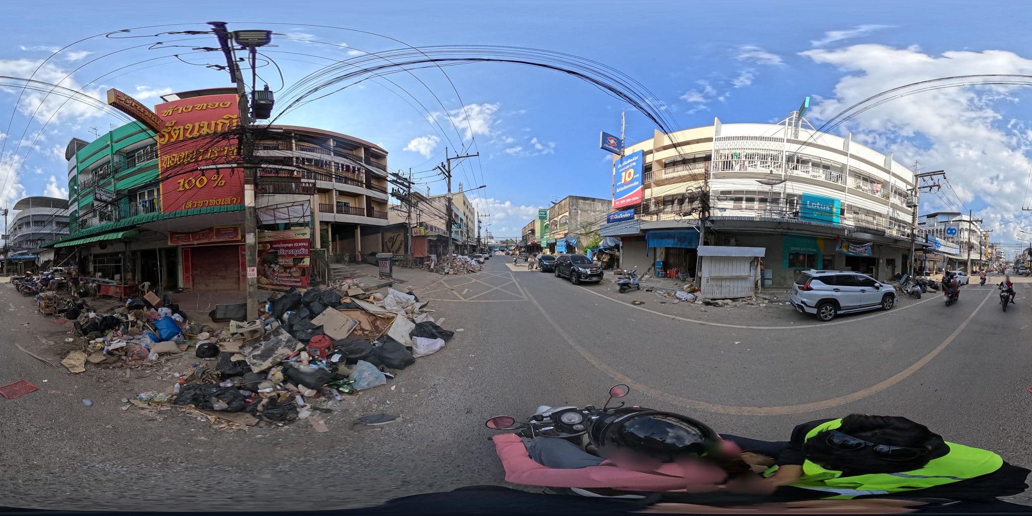 Street view near V Hotel & Resort, Hat Yai