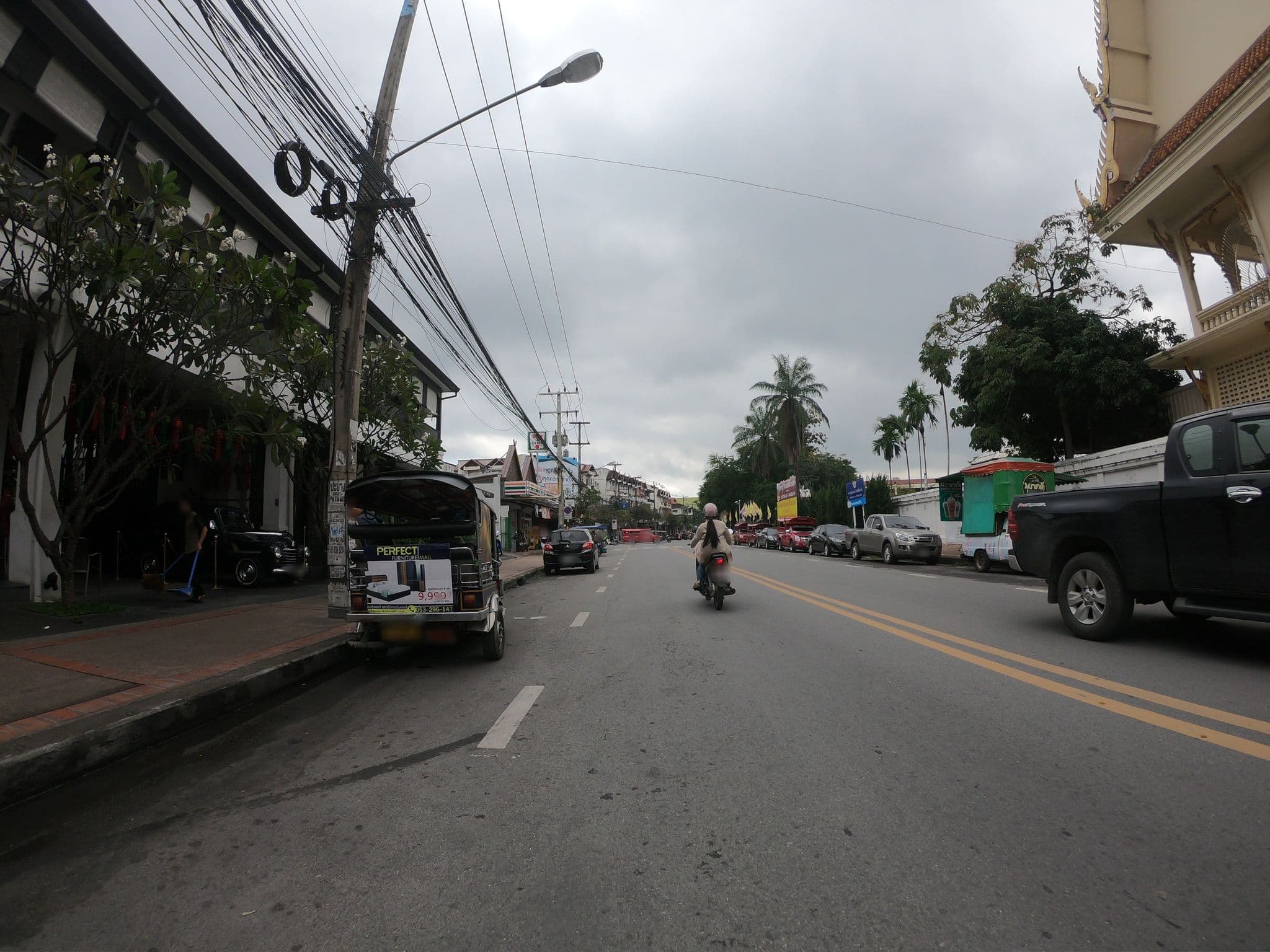 Street view near The August Hostel, Chiang Mai