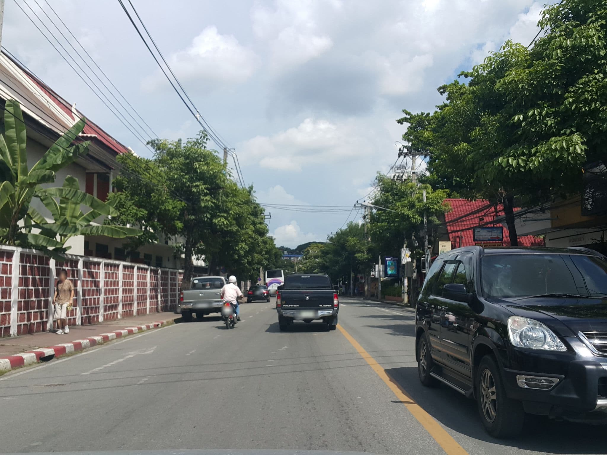 Street view near Tawan Bed Club, Chiang Mai