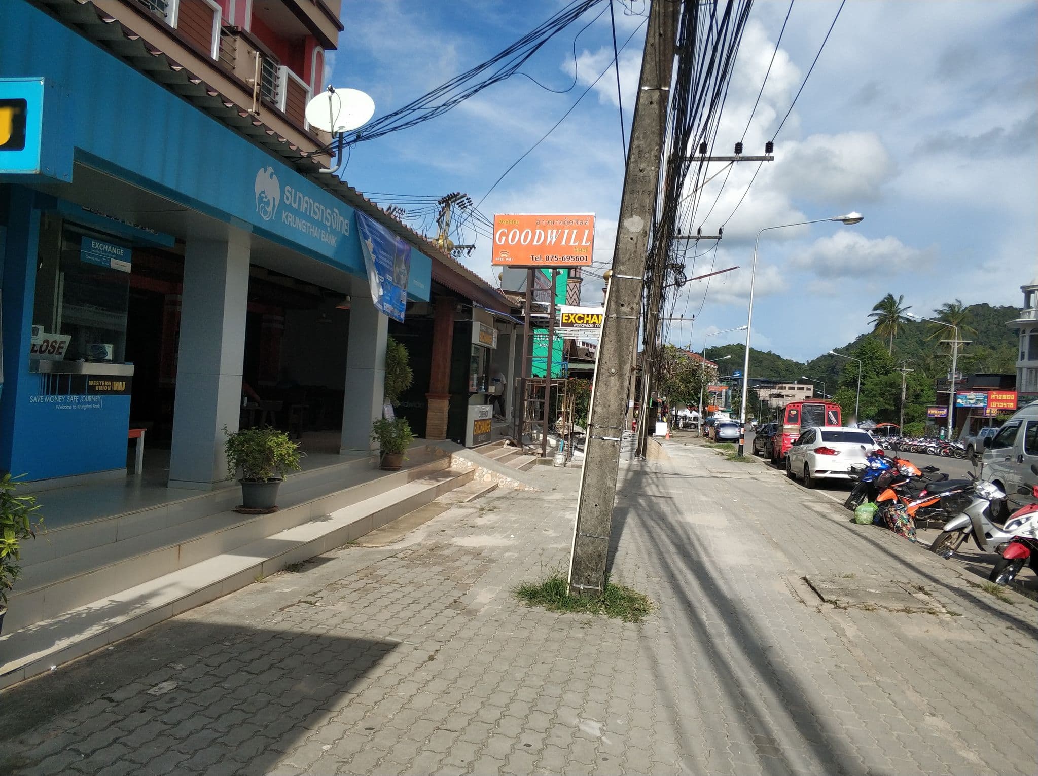 Street view near โรงแรมความปรารถนาดี Aonang, Ban Ao Nang