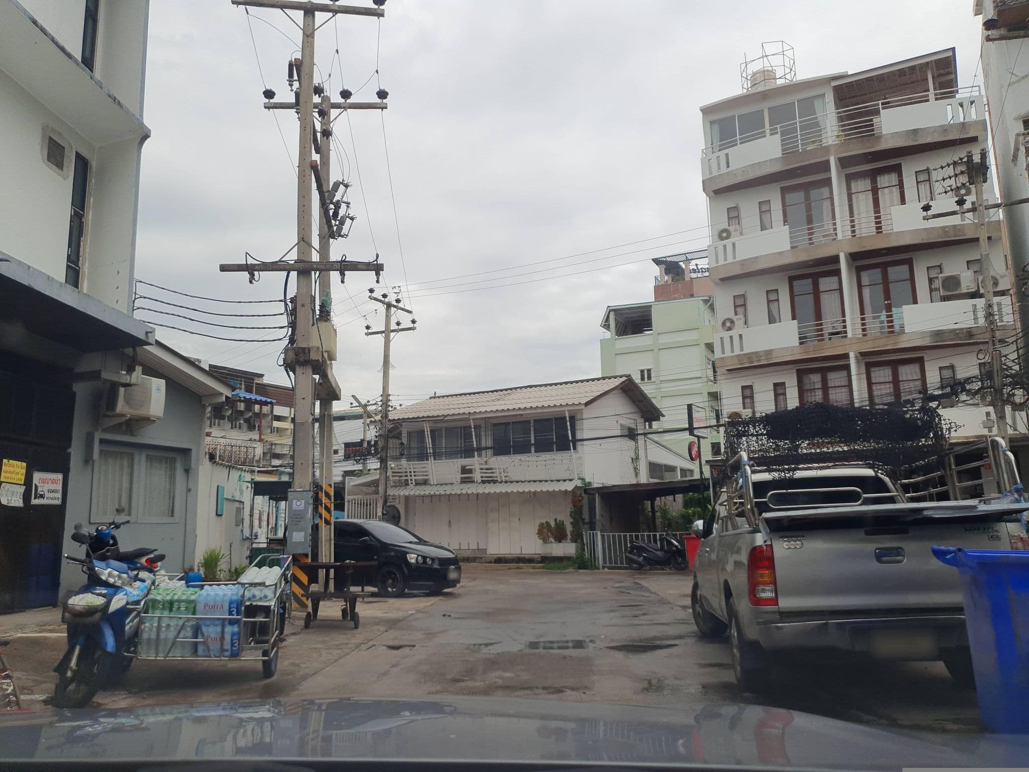 Street view near Tongmee Guesthouse, Hua Hin