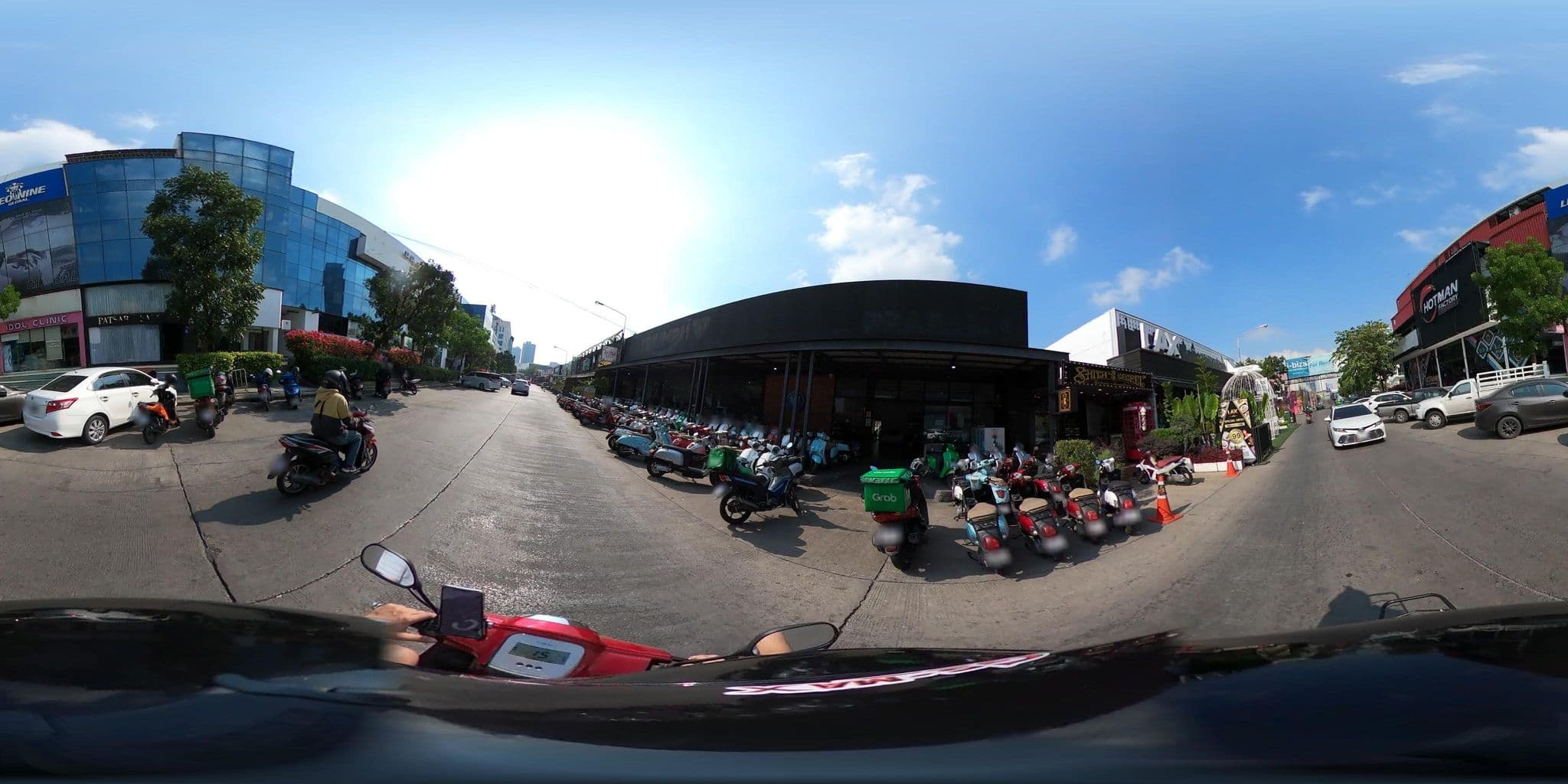 Street view near Bkkmenu, Watthana