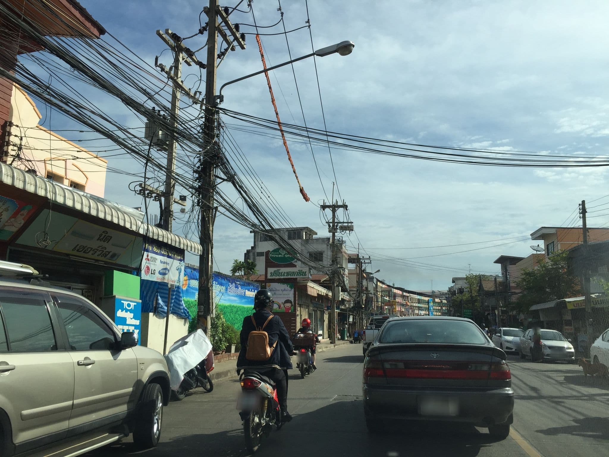Street view near Polkadot Hostel, Phitsanulok — © kyoko (CC BY-SA · Mapillary)