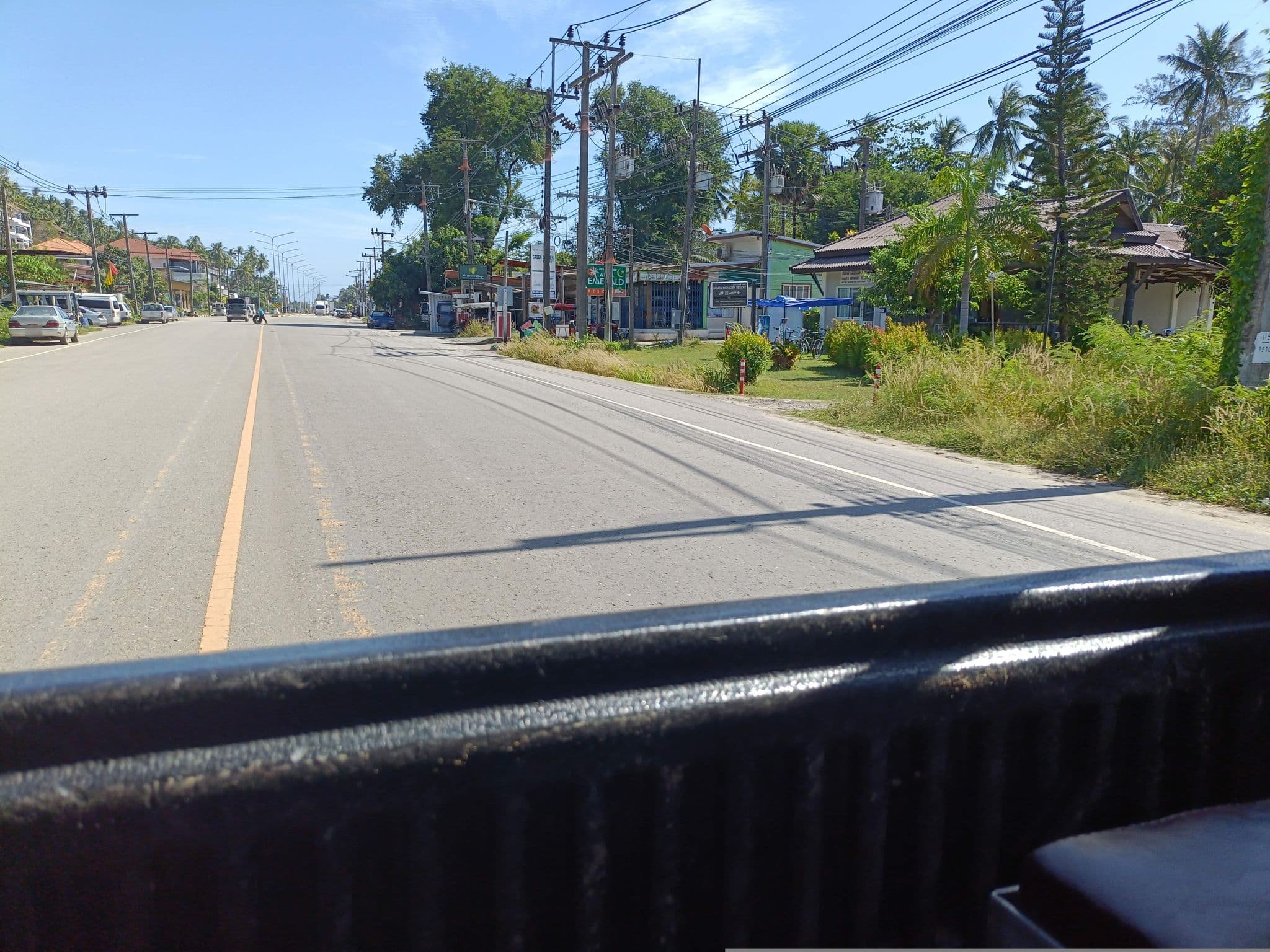 Street view near Lanta memory resort, Saladan