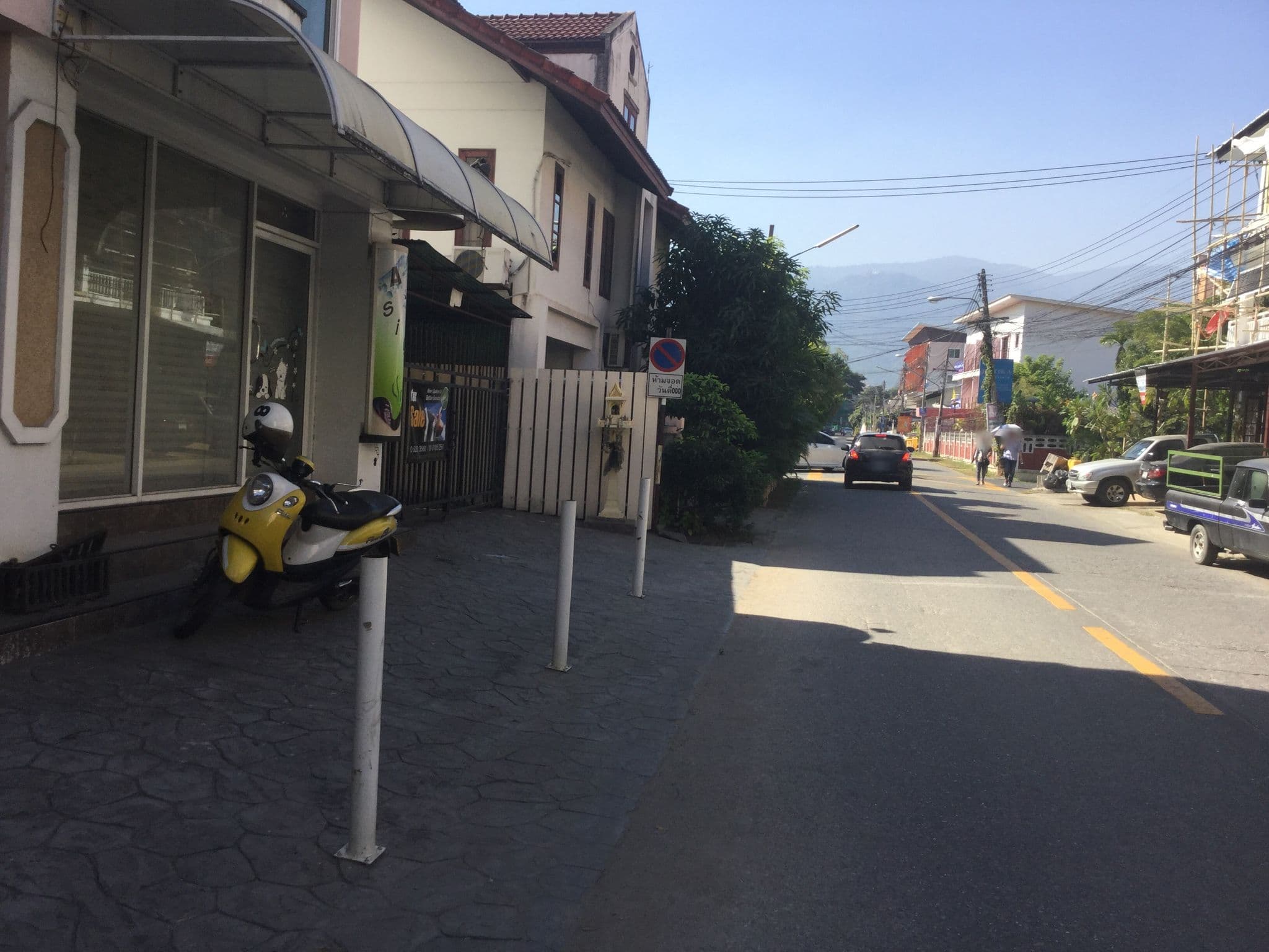 Street view near Mai House No.8, Chiang Mai