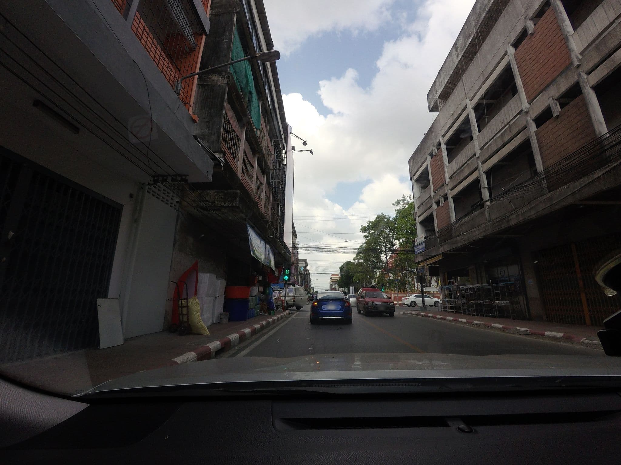 Street view near Thailee Hotel, Nakhon Si Thammarat — © mishari (CC BY-SA · Mapillary)