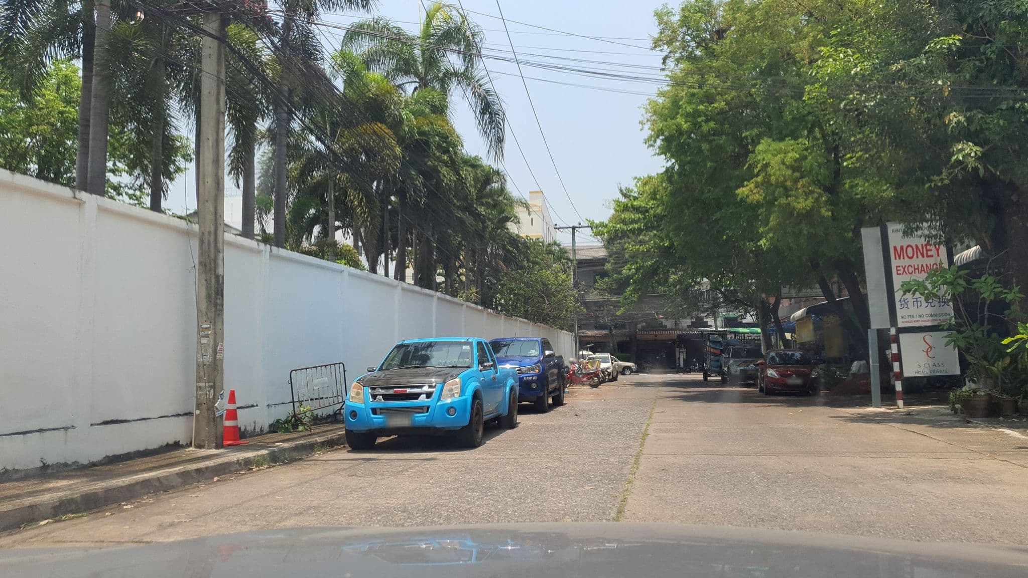 Street view near Sclass the p, Chiang Mai — © jrcarlsen (CC BY-SA · Mapillary)