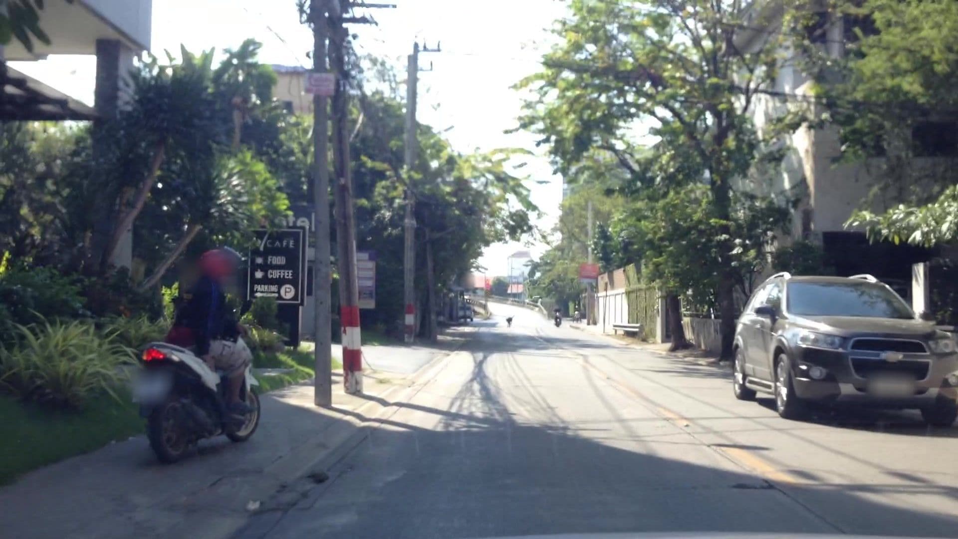 Street view near Livotel, Bang Kapi — © lvl5 (CC BY-SA · Mapillary)