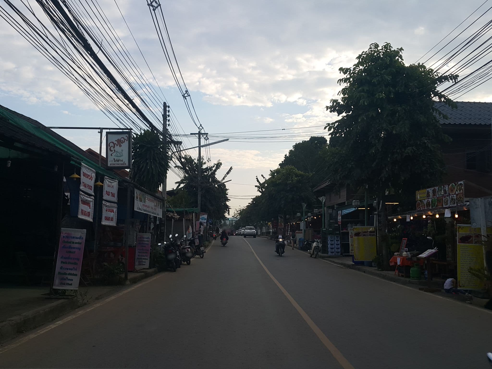 Street view near Pai Cat Hut Guesthouse, Pai