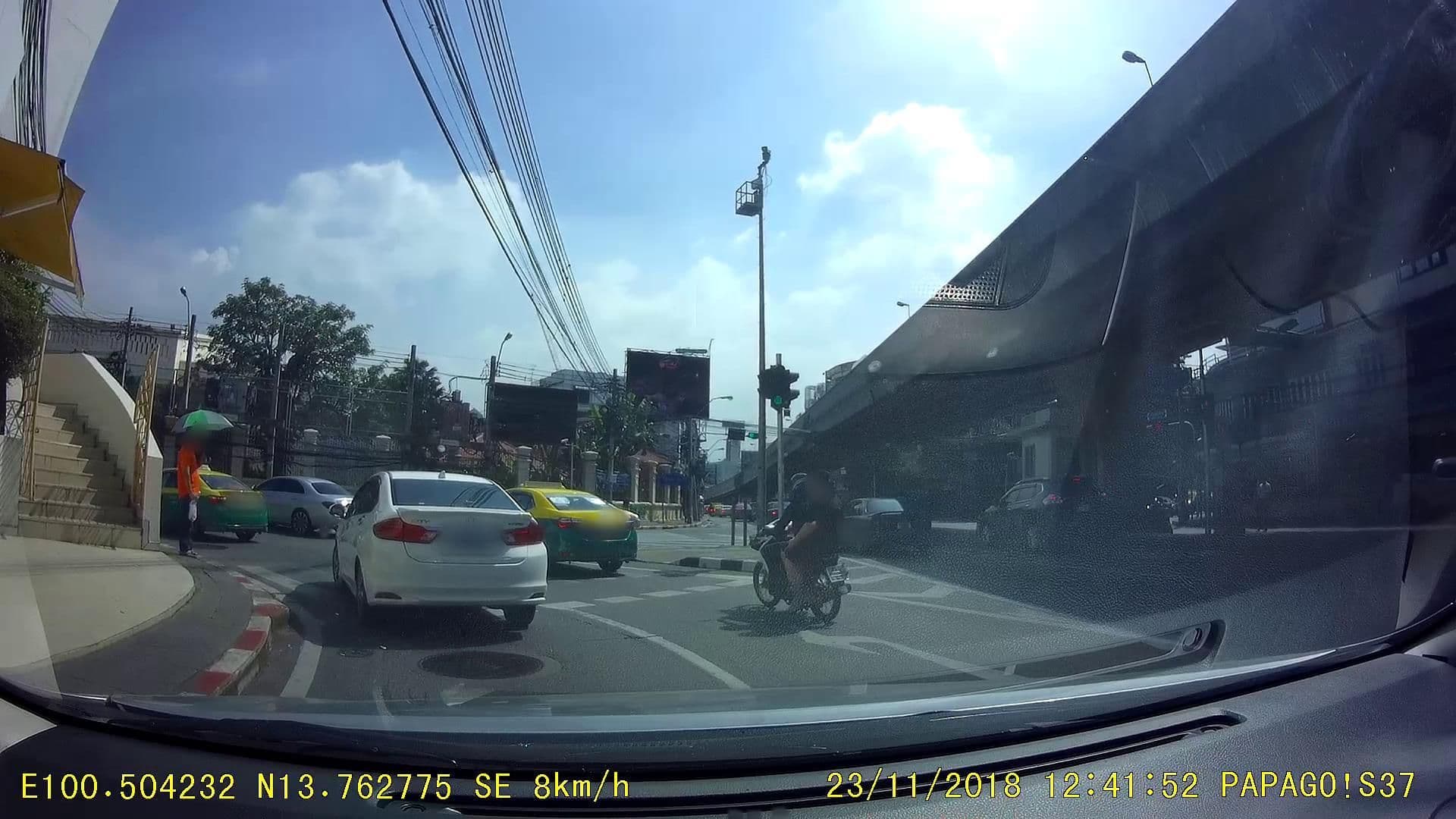 Street view near Better together Hostel, Phra Nakhon