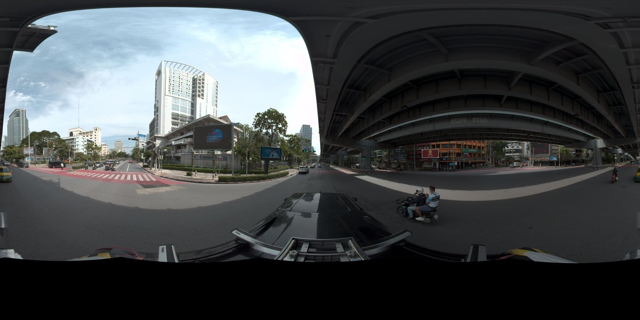 Street view near Park Plaza Sukhumvit, Bang Rak