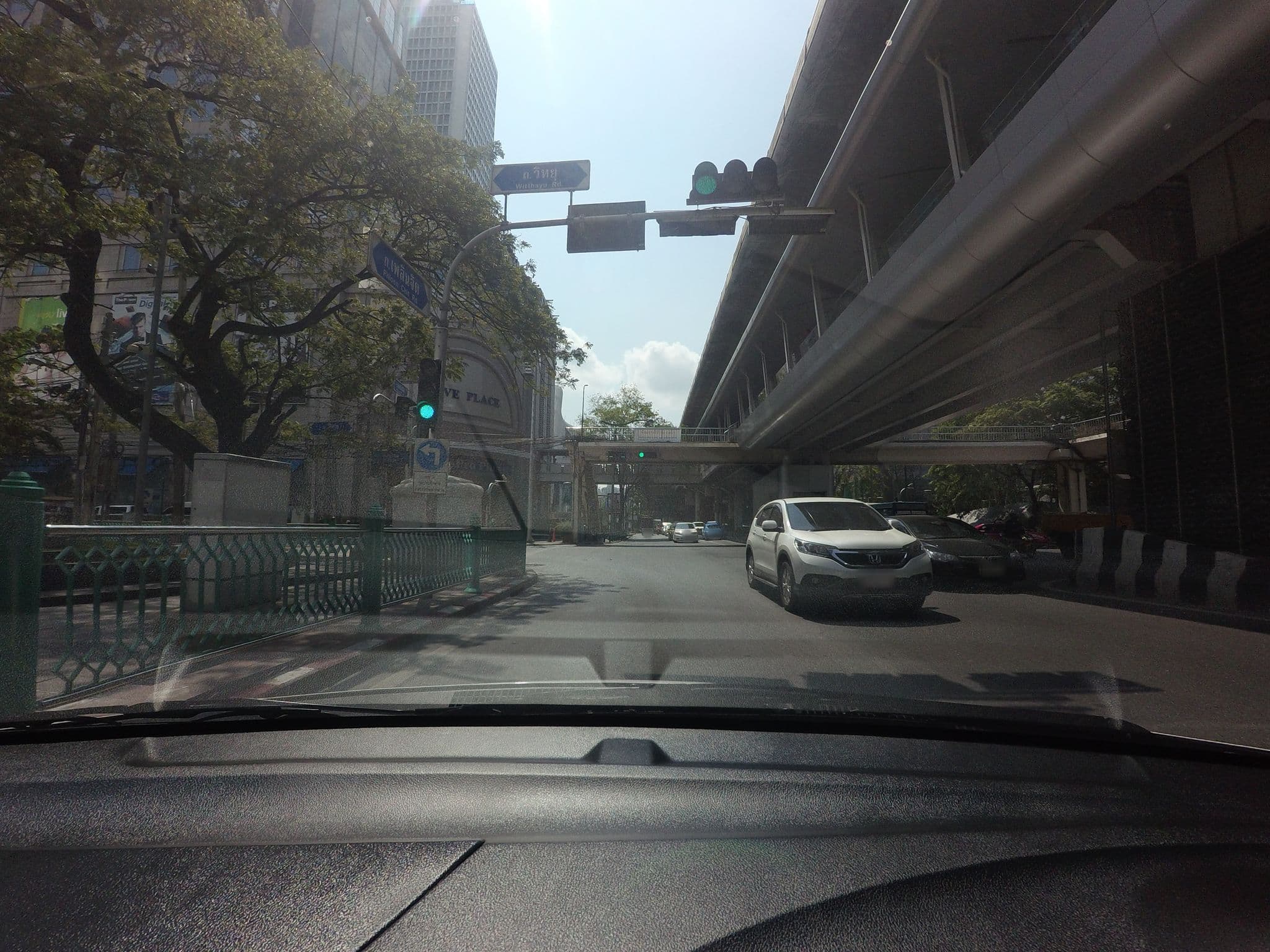Street view near Park Hyatt Bangkok, Makkasan