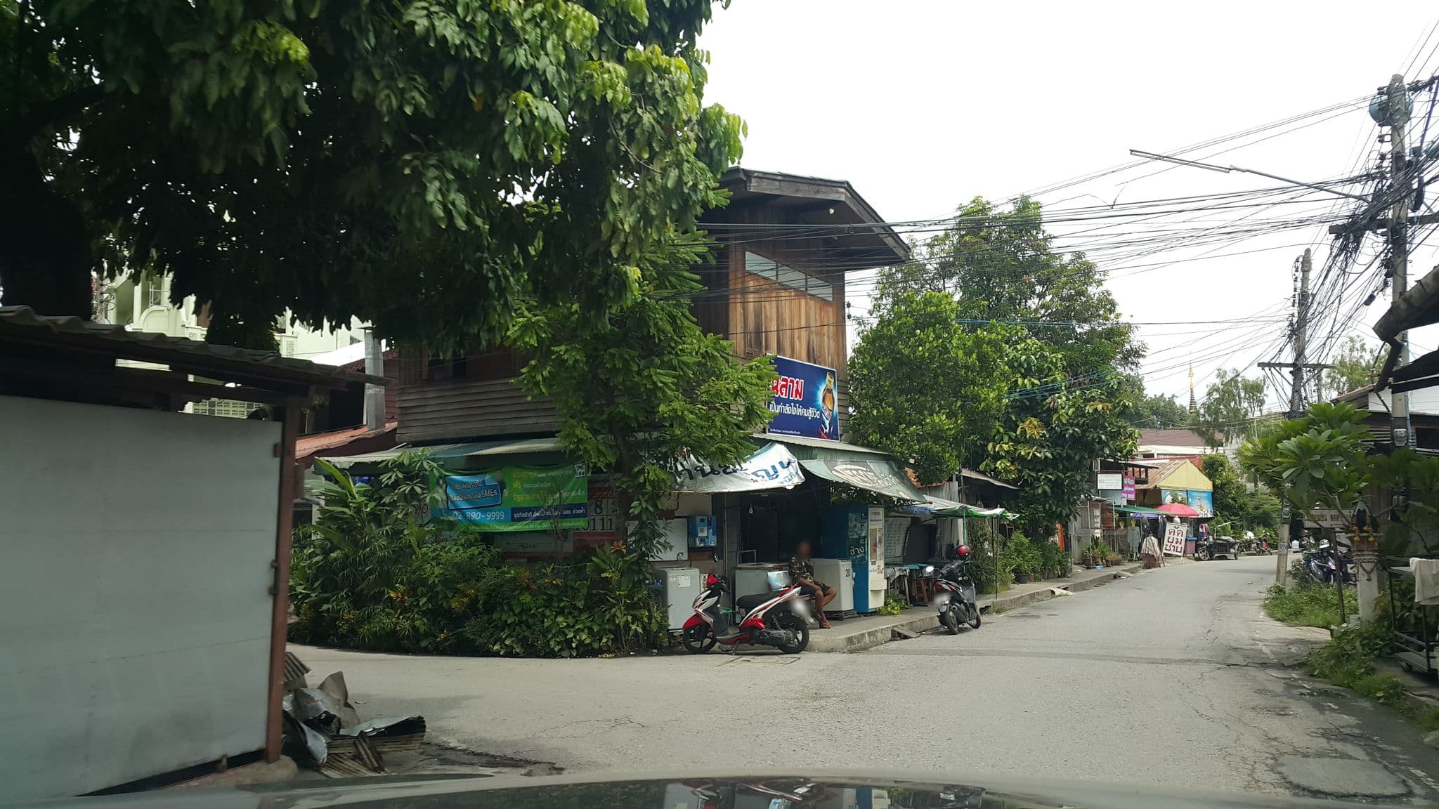 Street view near Arku's Guesthouse, Chiang Mai