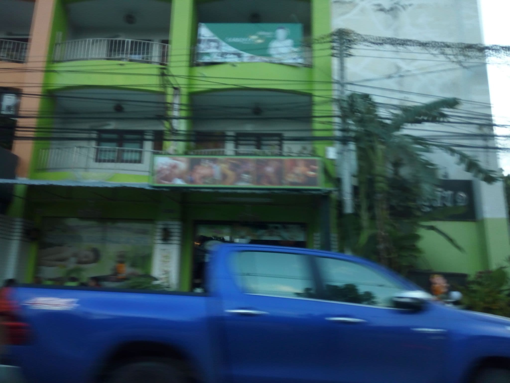Street view near Choeng Mon Beach Hotel, Ko Samui