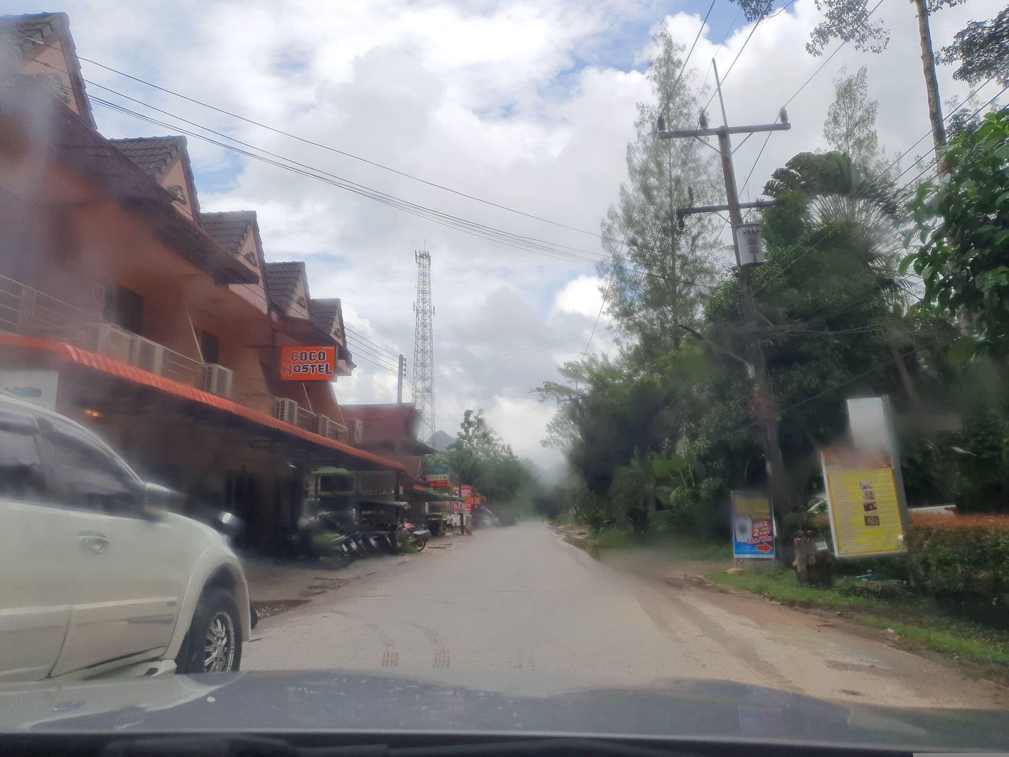 Street view near Coco Khaosok Hostel, Takua Pa