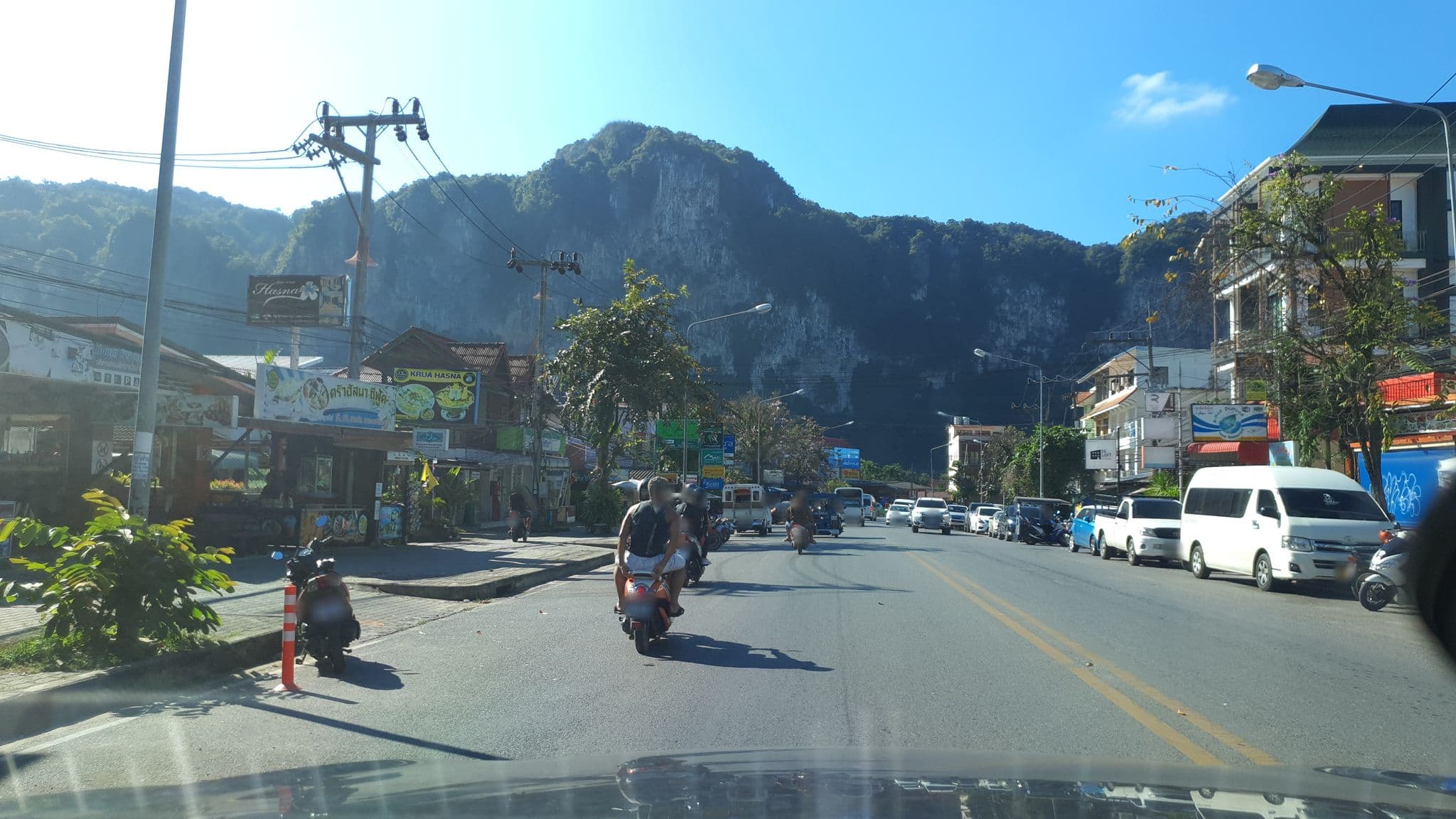 Street view near Hasn't Palace, Ban Ao Nang