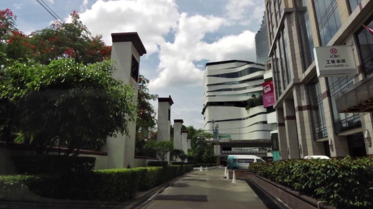 Street view near Emporium Suites by Chatrium, Watthana