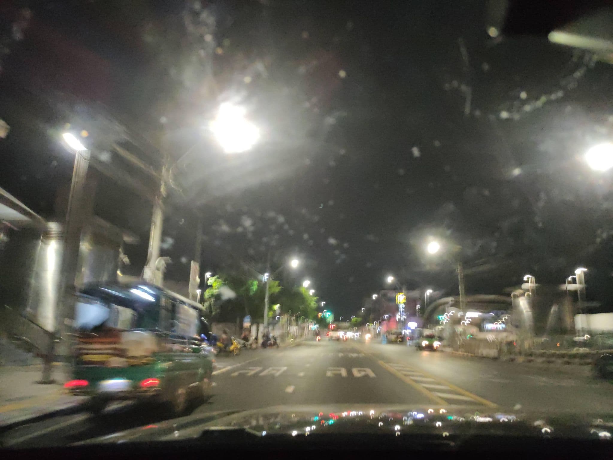 Street view near Kasayapi Hotel, Wat Arun — © kasetitkml_pipitchai (CC BY-SA · Mapillary)