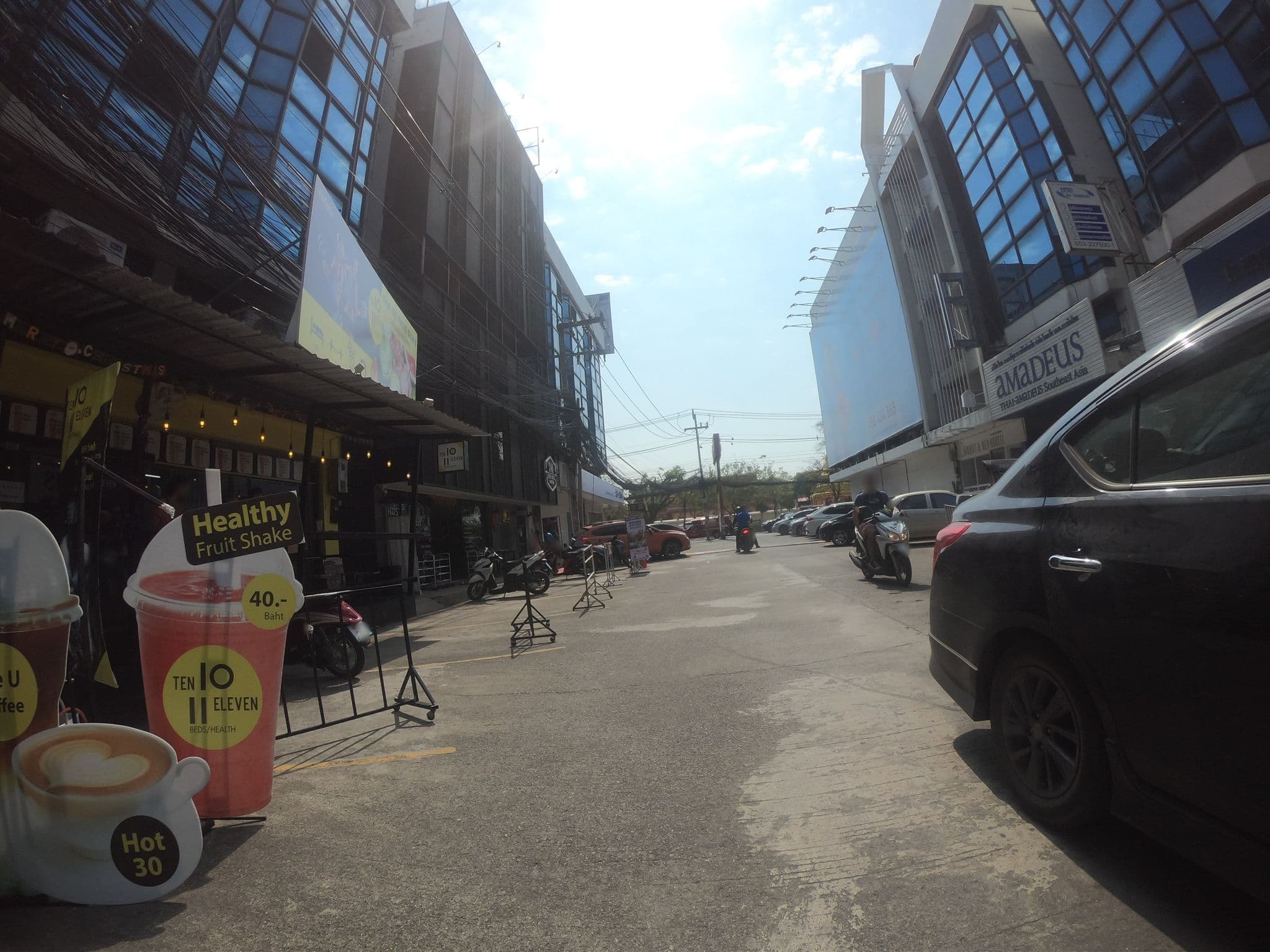 Street view near The Newnormal House, Chiang Mai — © chanuwath_grab (CC BY-SA · Mapillary)