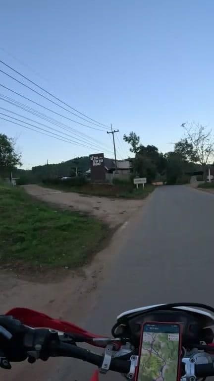 Street view near Baan vivwna, San Pa Tong — © julcnx (CC BY-SA · Mapillary)