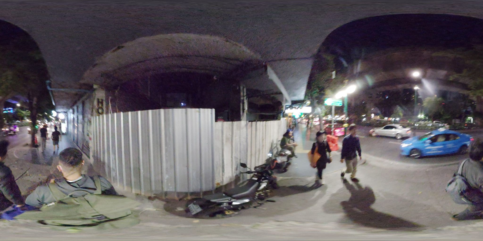 Street view near SU 22, Watthana