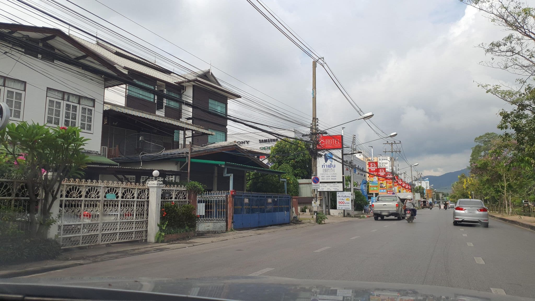 Street view near C Hotel, Chiang Mai