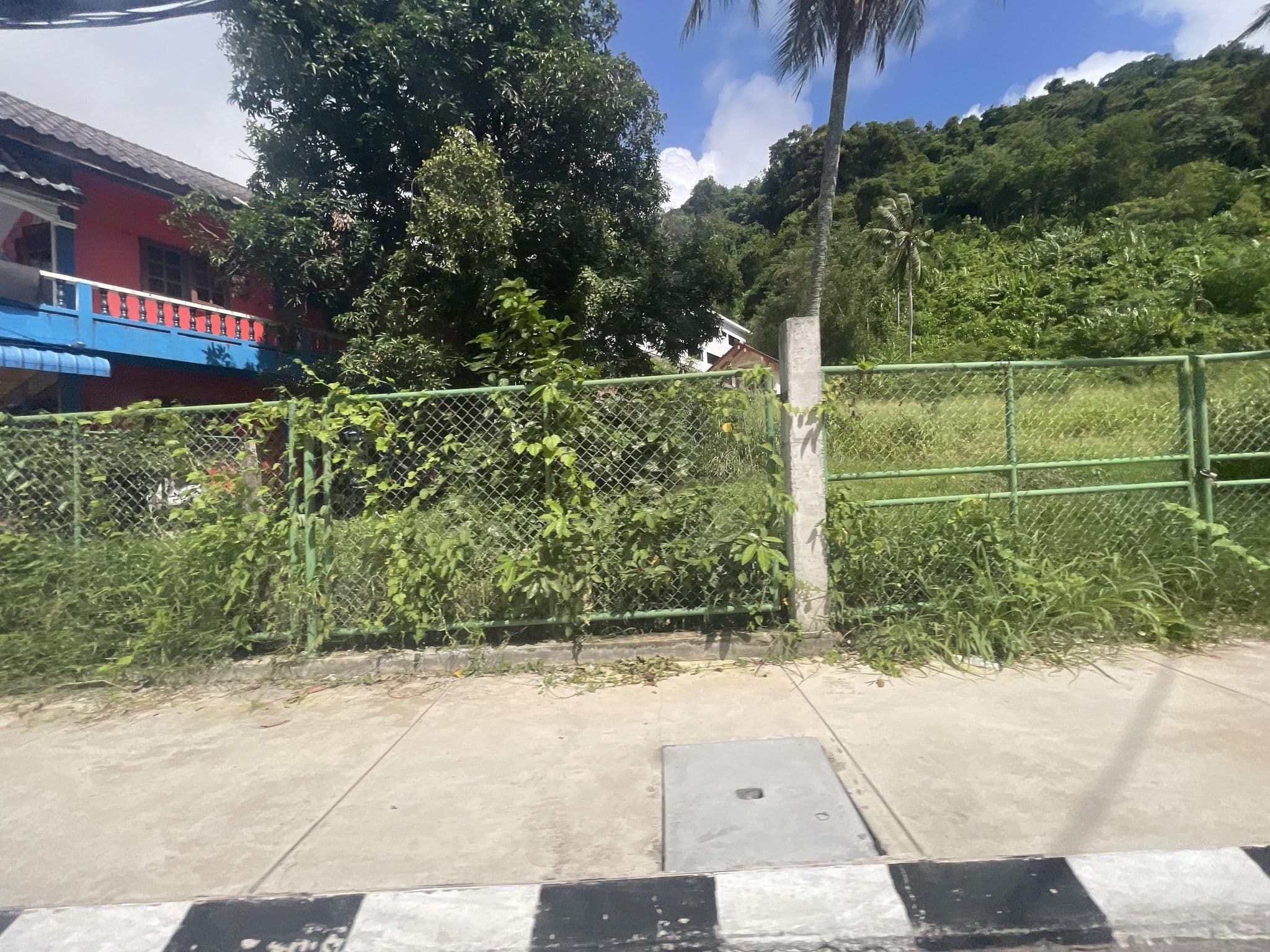 Street view near L&P, Ban Kata