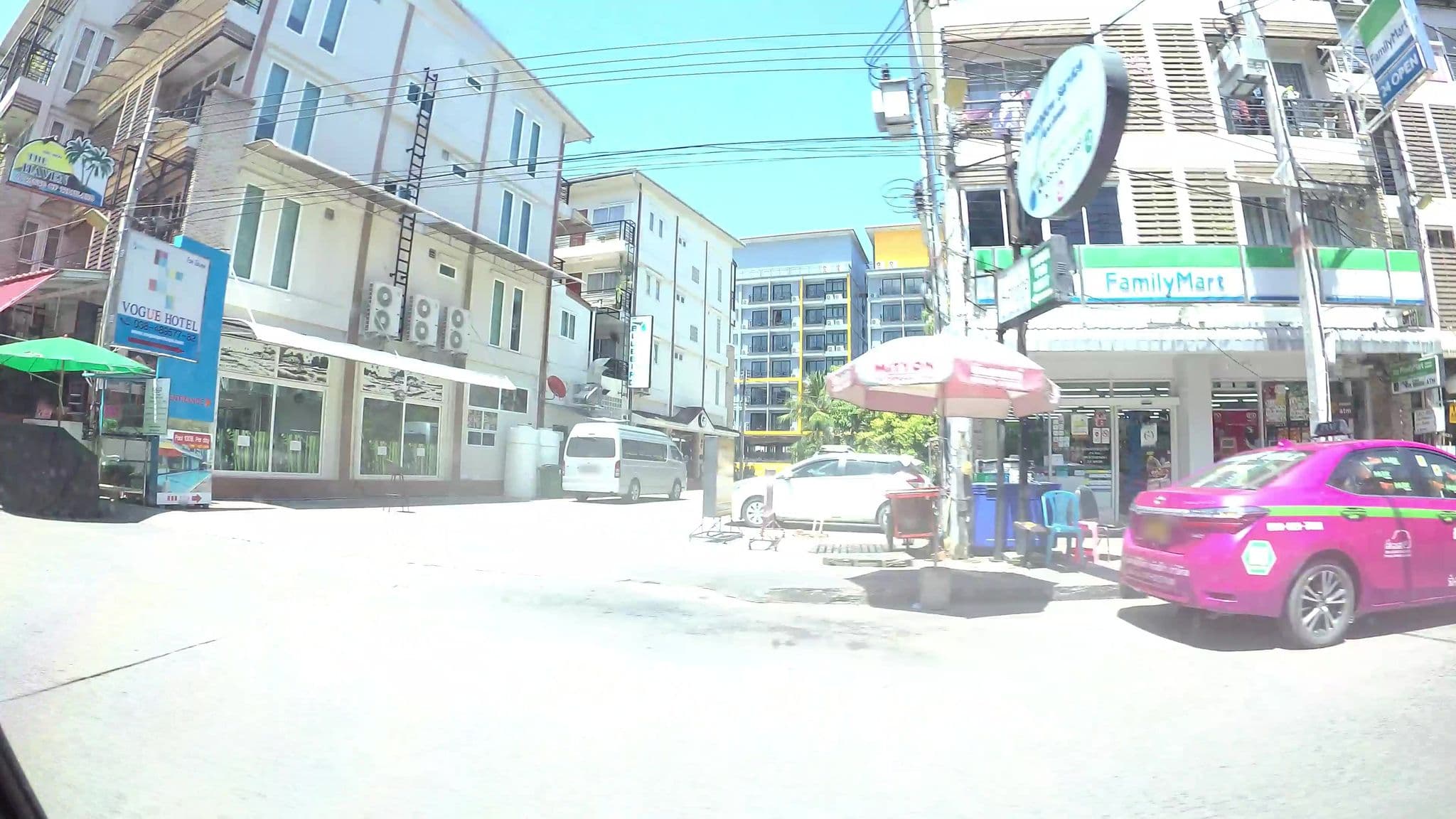 Street view near Buakhaow Service Apartment, Pattaya