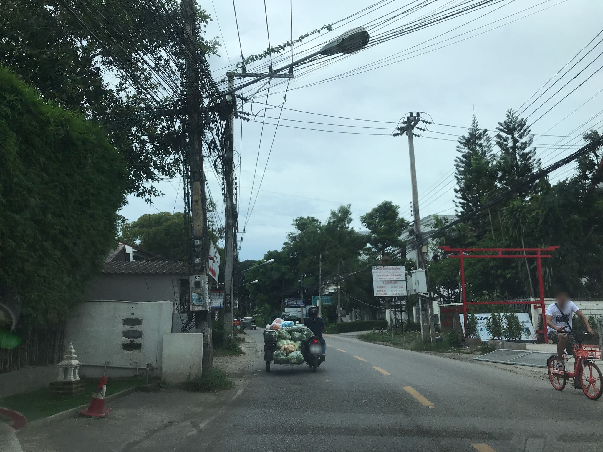 Street view near Sannot Riverside Boutique Hotel, Chiang Mai