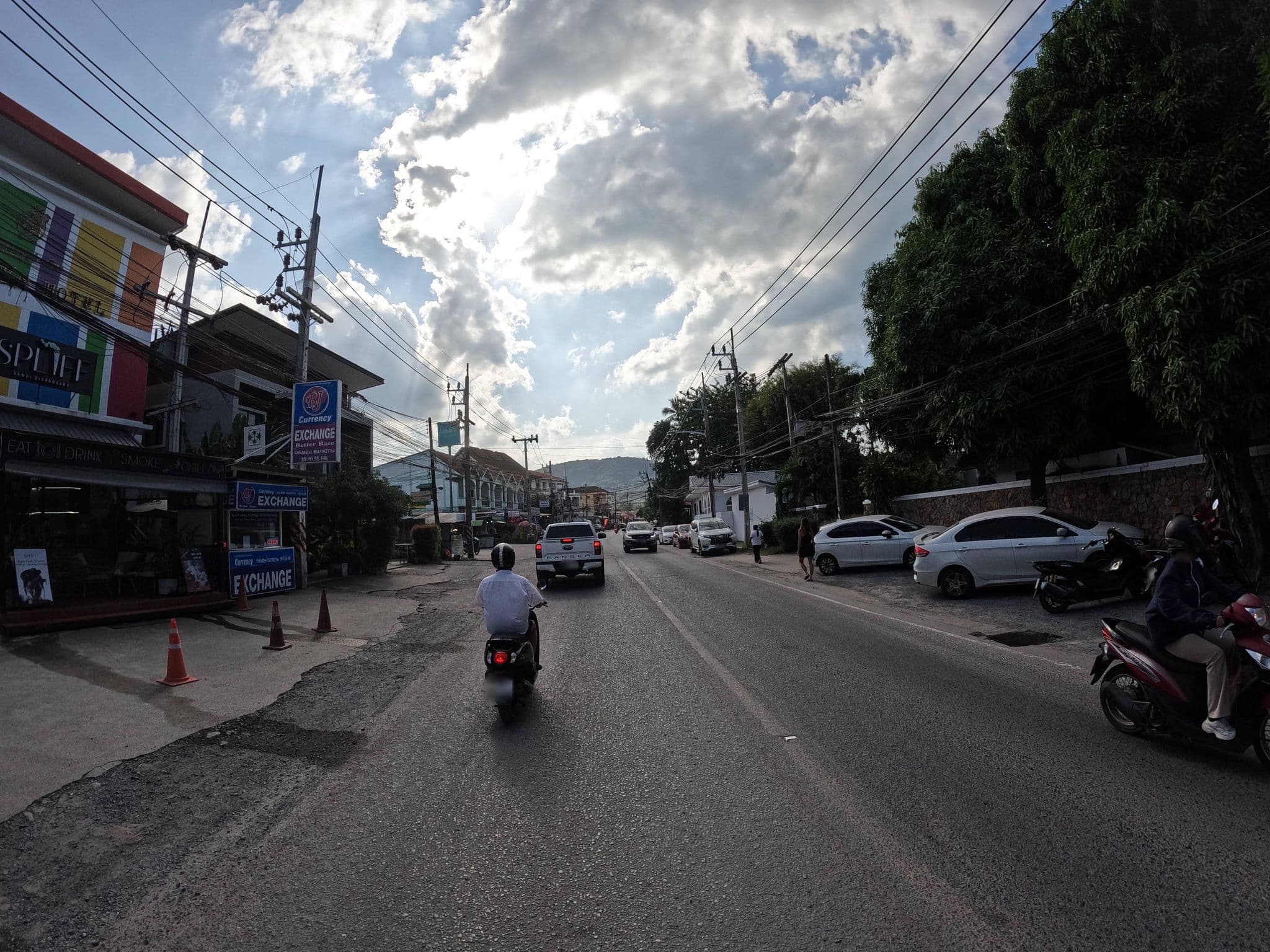 Street view near J&Ariya Hotel, Ko Samui
