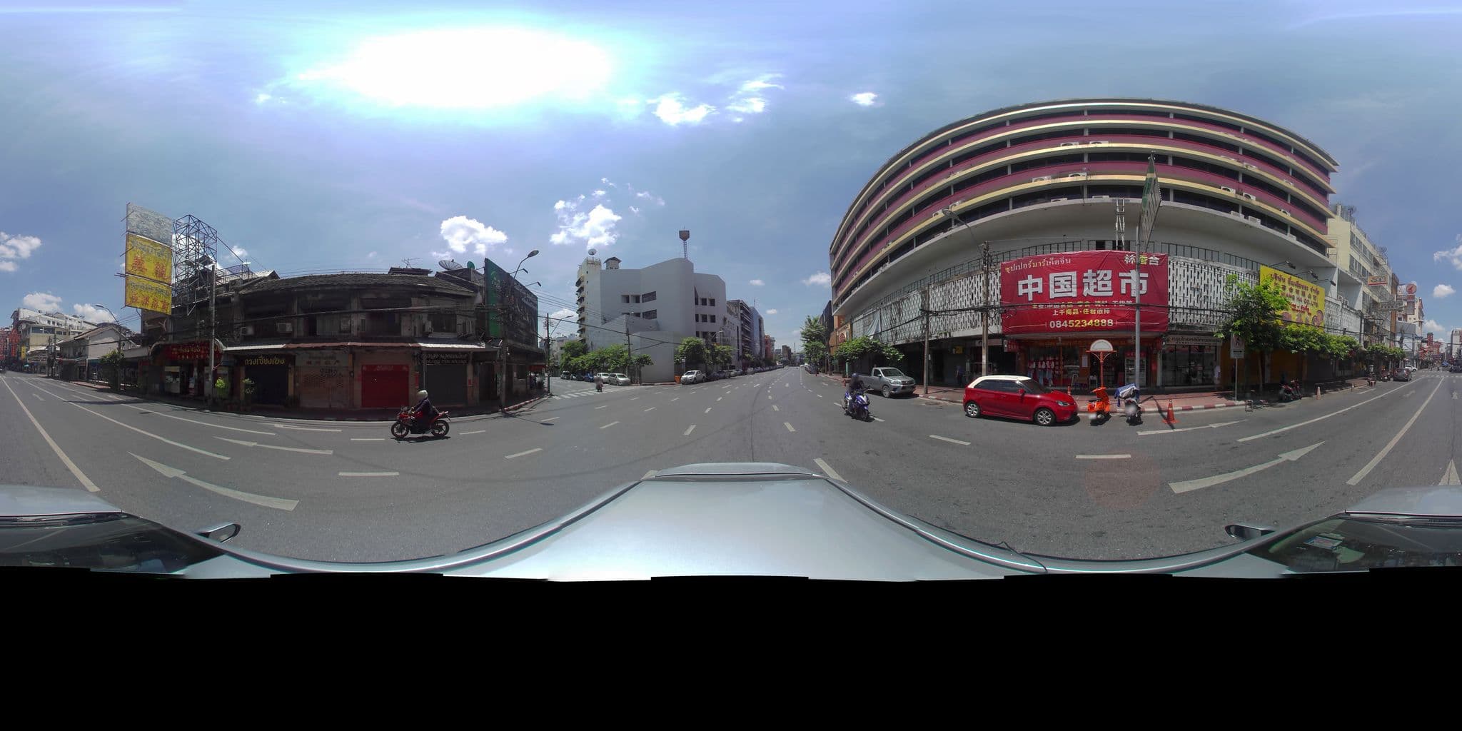Street view near New Empire Hotel, Samphanthawong — © P05466 (CC BY-SA · Mapillary)