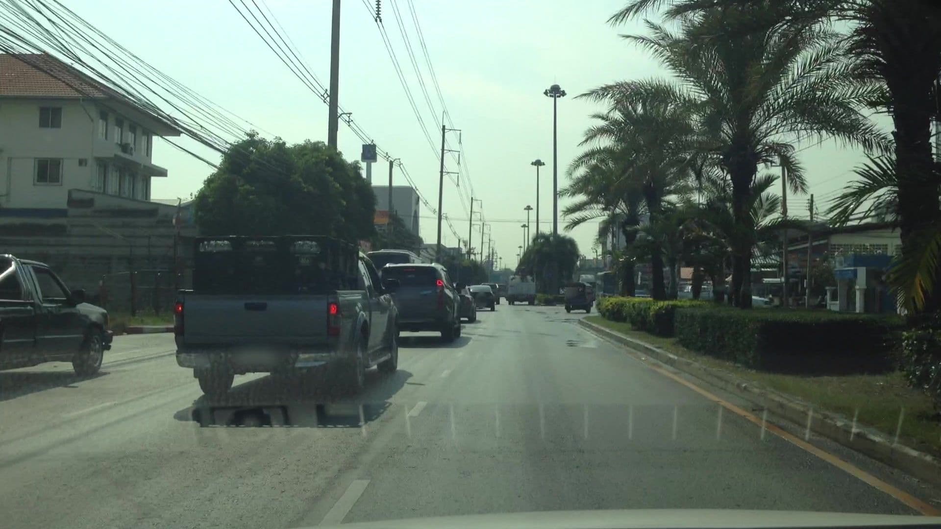 Street view near Baan Paknam Hotel, Samut Prakan — © lvl5 (CC BY-SA · Mapillary)