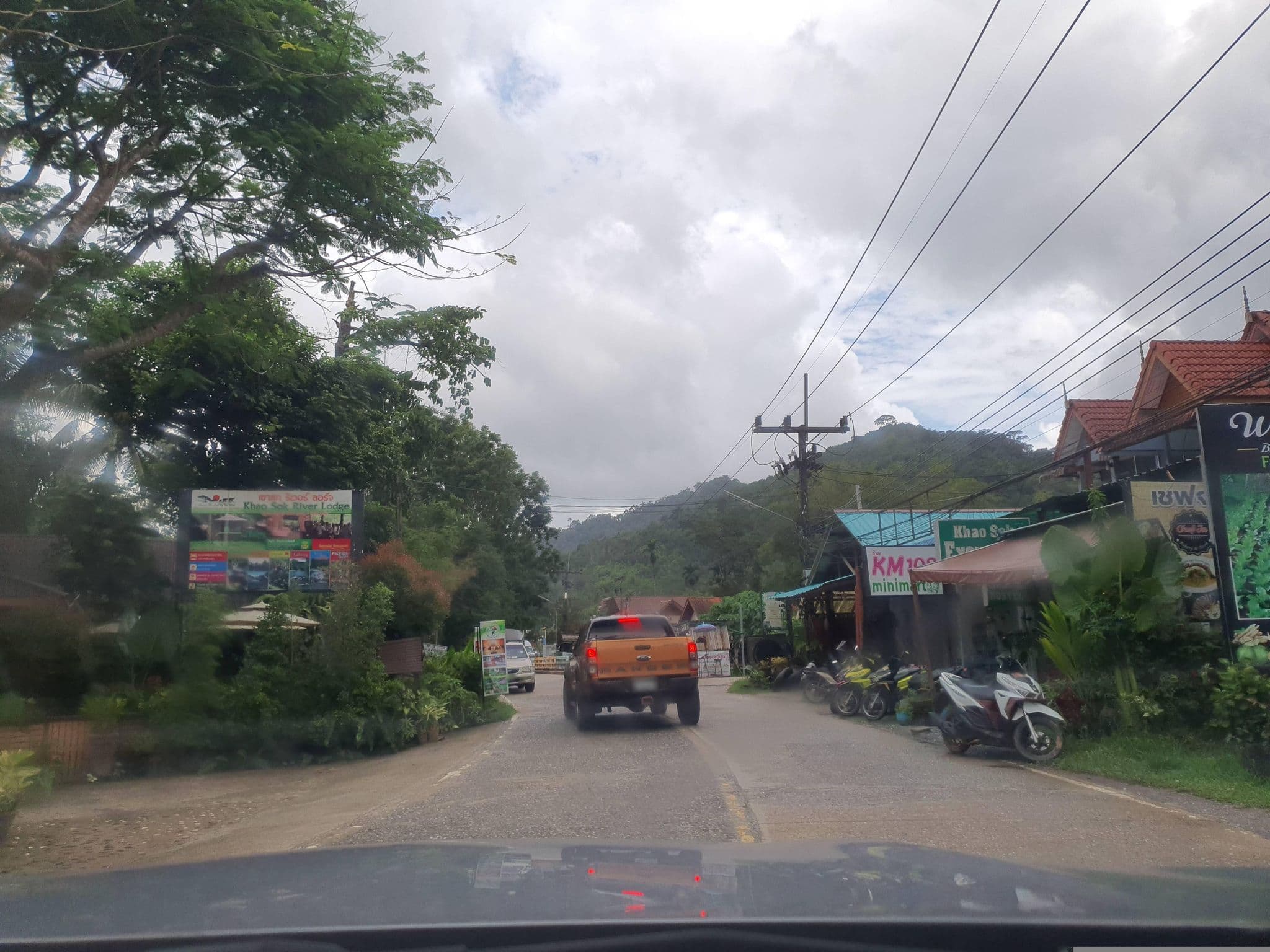 Street view near Khao Sok Bed and Breakfast, Takua Pa