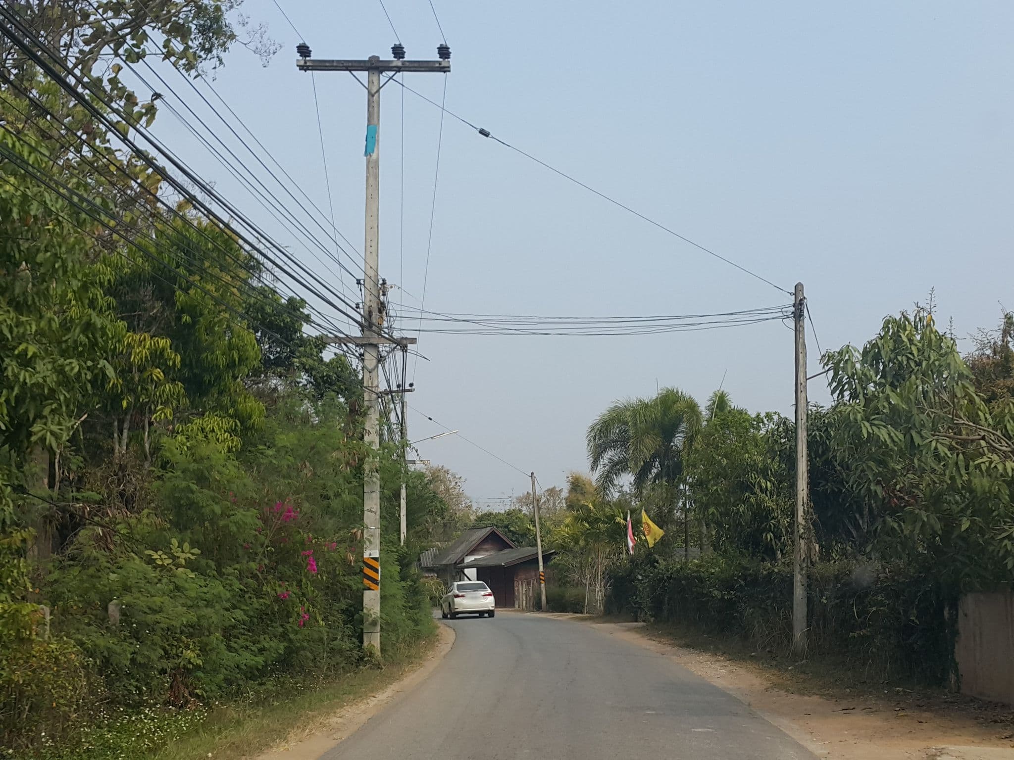 Street view near fundee house, Ban Mae Waen — © jrcarlsen (CC BY-SA · Mapillary)