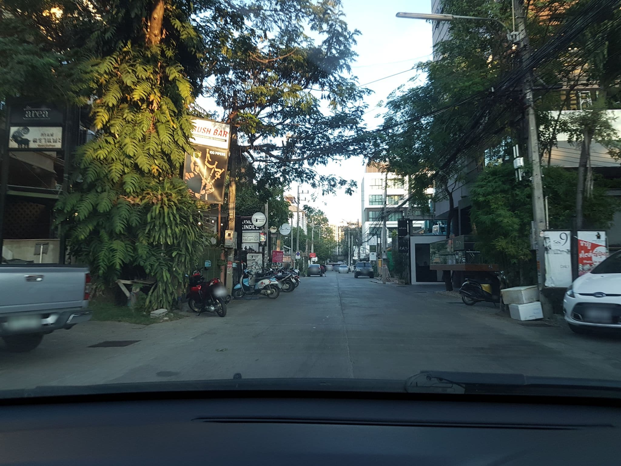 Street view near Norn Nee Nor Hostel & Cafe, Chiang Mai — © ekkarin (CC BY-SA · Mapillary)