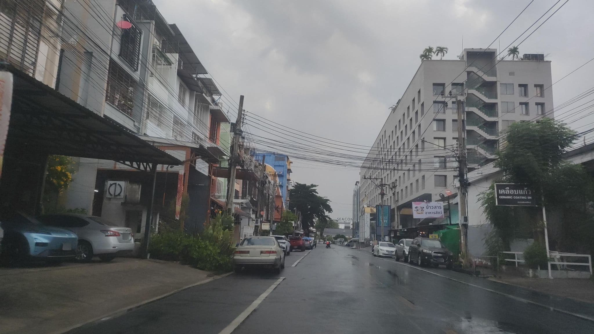 Street view near Saffron Hill Bangkok, Bang Na — © koki2529 (CC BY-SA · Mapillary)