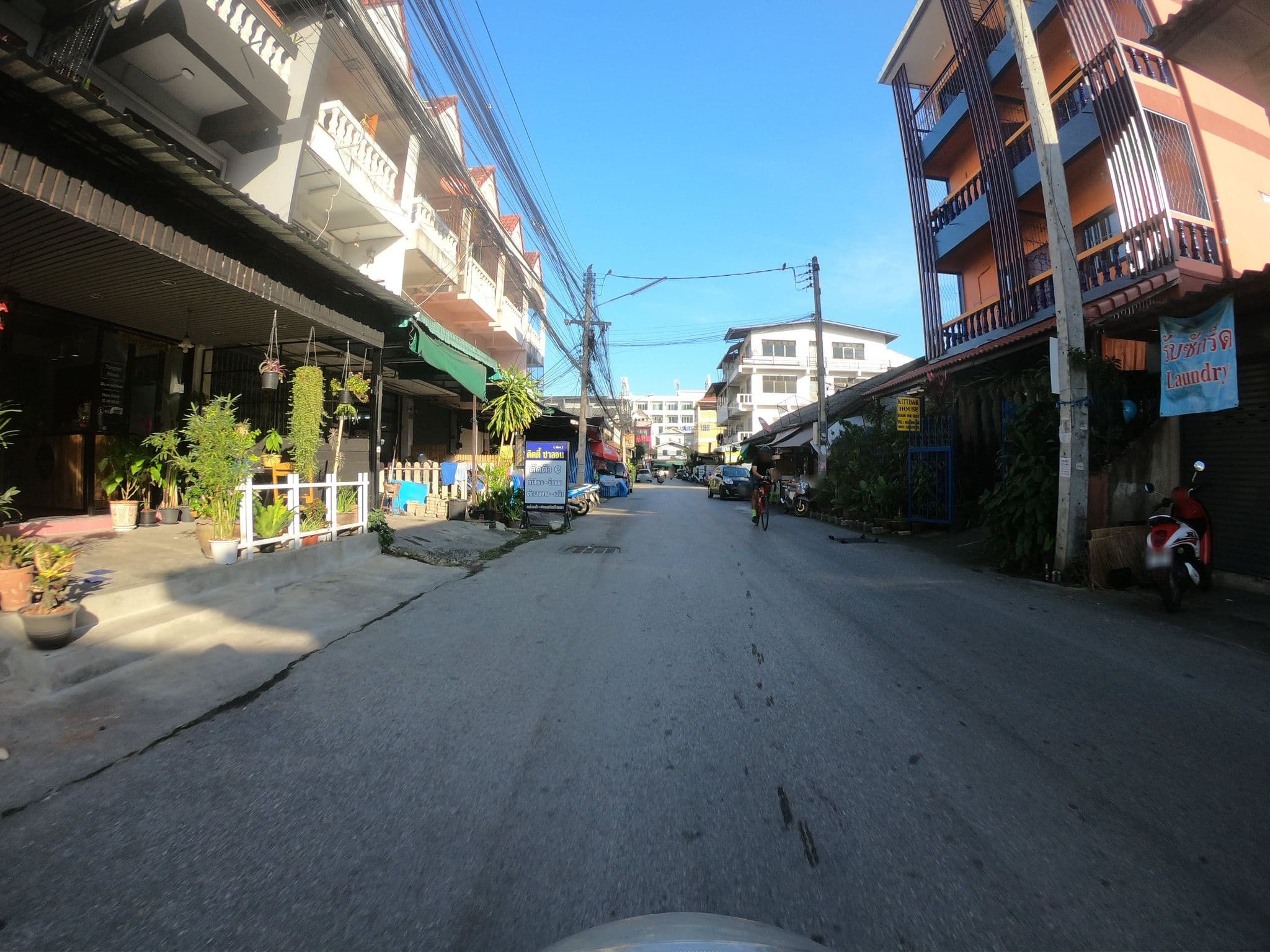 Street view near Tangmo, Chiang Mai