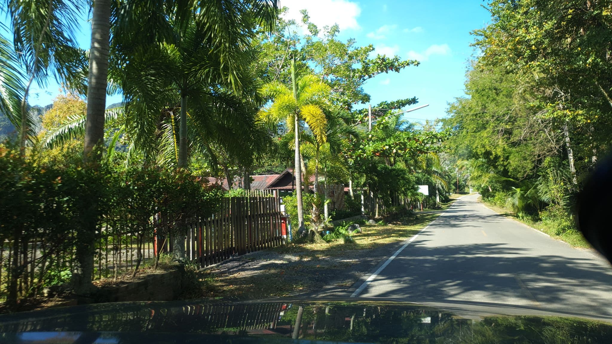 Street view near Avare House Krabi, Ban Ao Nang