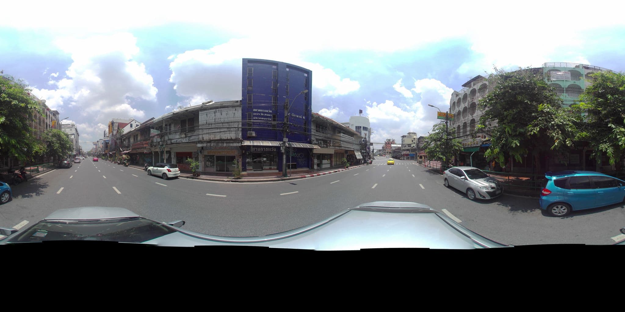 Street view near Wonderful Hostel Khaosan, Phra Nakhon