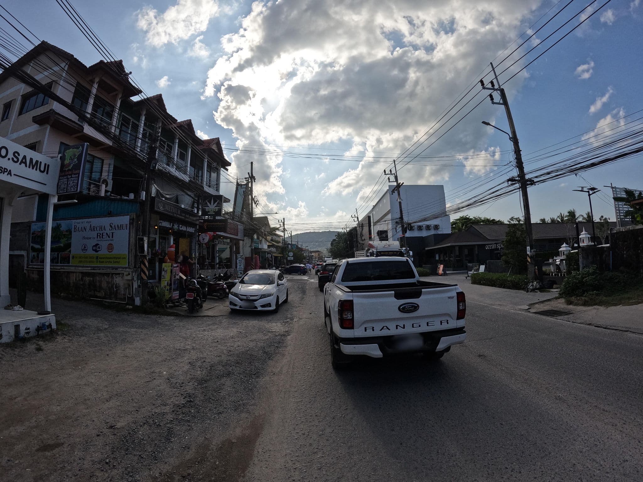 Street view near So KohKoon Beach Resort, Ko Samui
