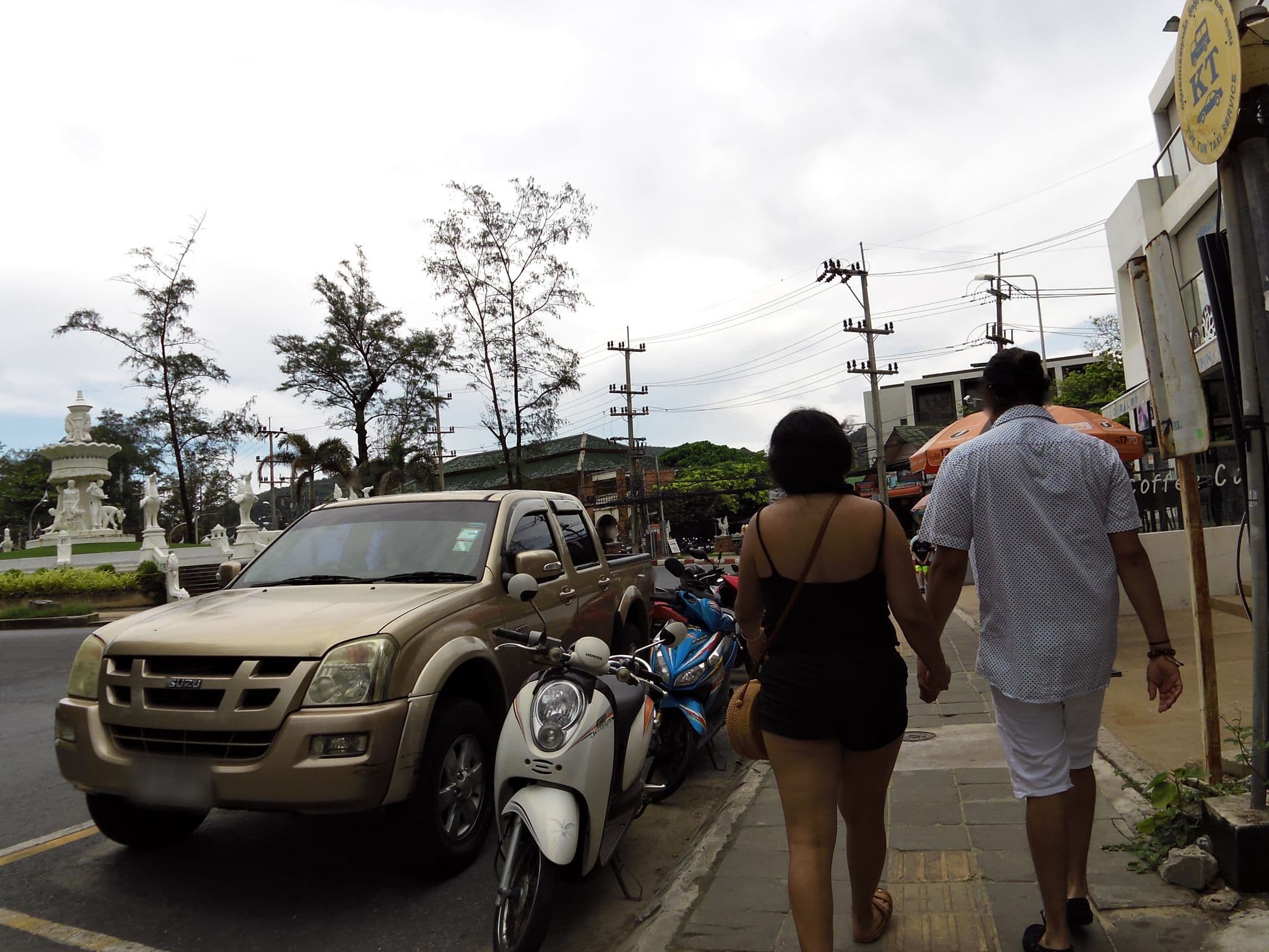 Street view near Fishtail, Ban Karon — © skillsy (CC BY-SA · Mapillary)