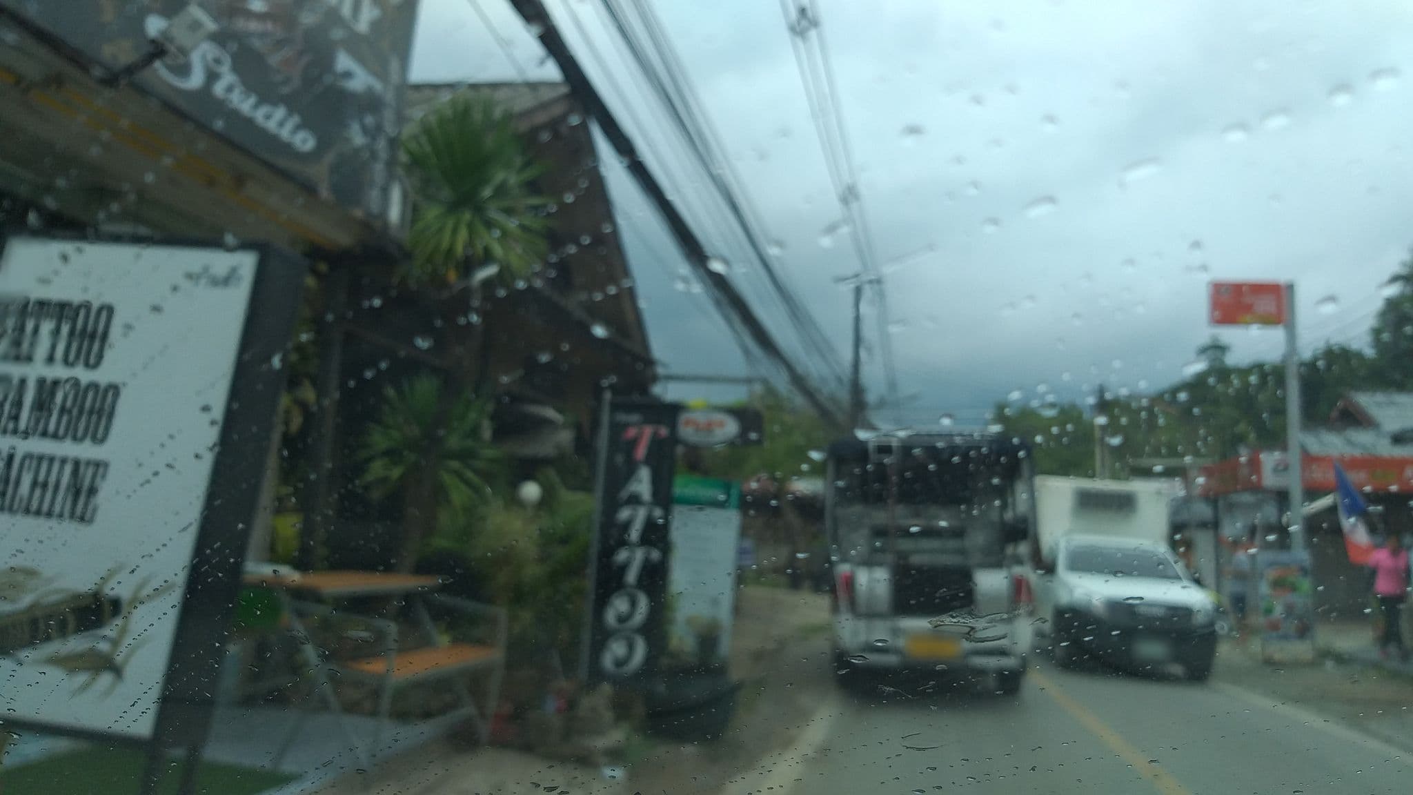 Street view near Hostelfastfogas, Ko Chang