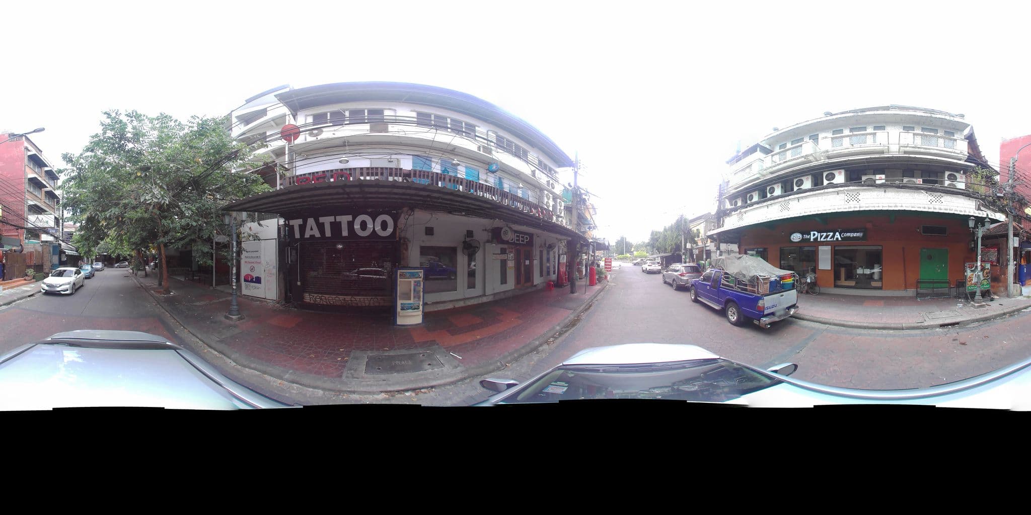 Street view near Four Sons Inn, Phra Nakhon